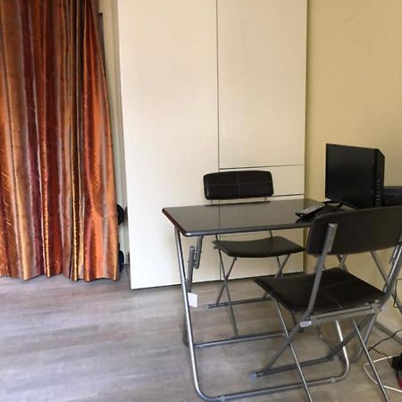 23 Rue De La Chapelle Apartamento Paris Exterior foto