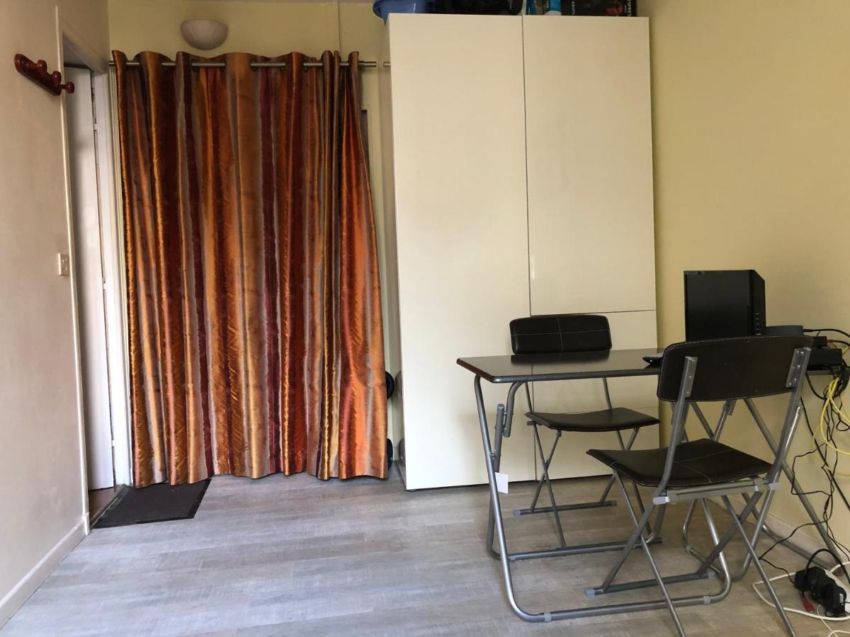 23 Rue De La Chapelle Apartamento Paris Exterior foto